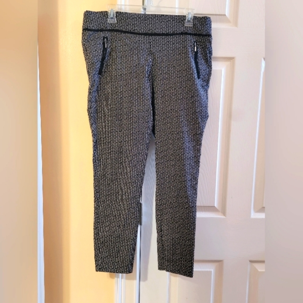 MAURICES PANTS SIZE LARGE REGULAR